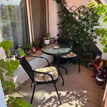 דירה The Nest Above סופיה