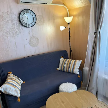 The Nest Above דירה *